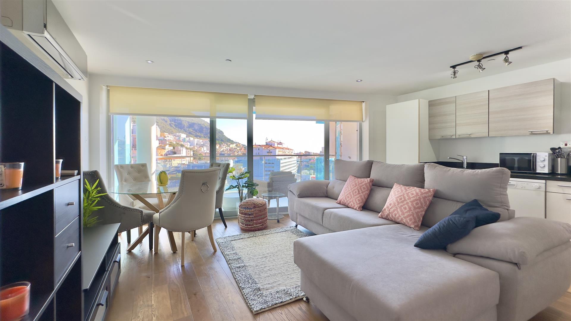 Image of Apartment - 1 Bedrooms - 1 Bathrooms for Rental in Grand Ocean Plaza-Gibraltar, Image 2